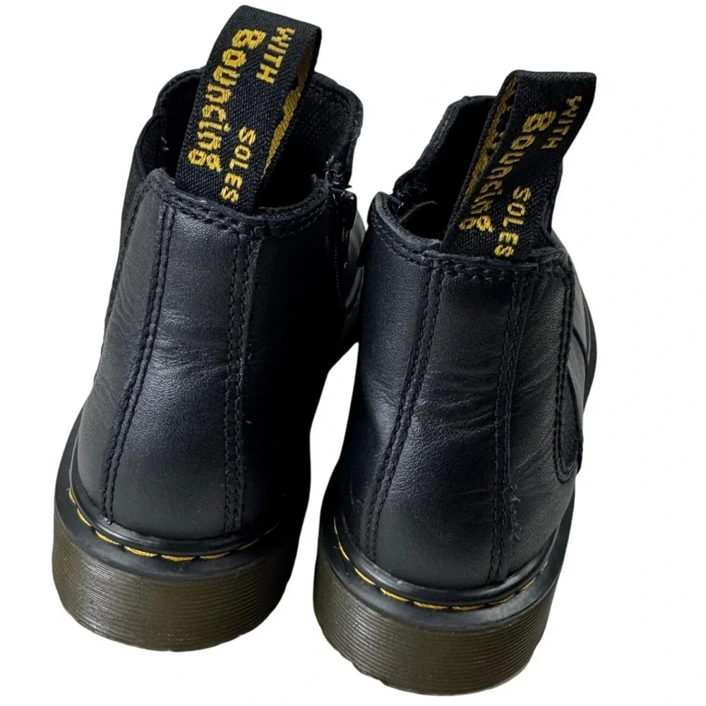 Dr. Martens 2976 J Chelsea‎ Boots Kids Size 3 Black Leather Side Zip